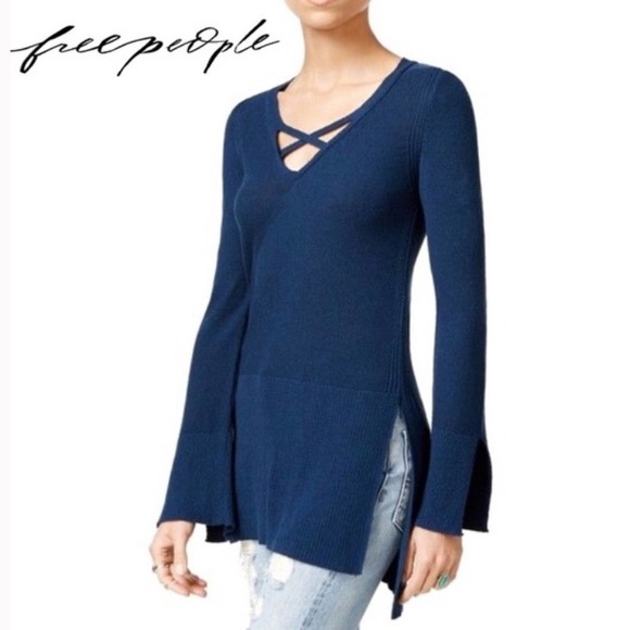 Free People women’s blue Crisscross V-Neck Tunic Sweater - Size extra small XS - Picture 1 of 12